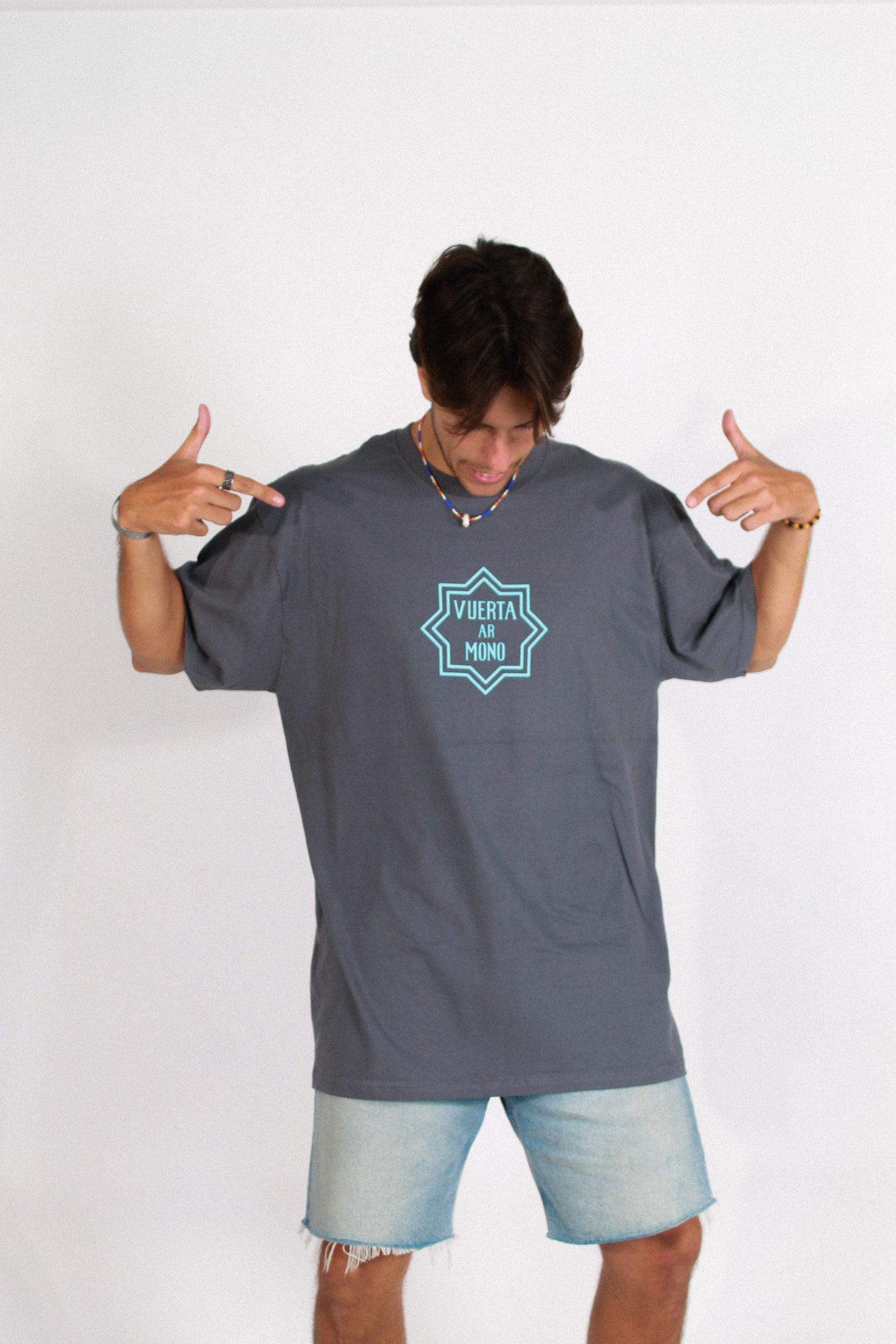 "Vuerta Ar Mono" T-shirt 180gsm